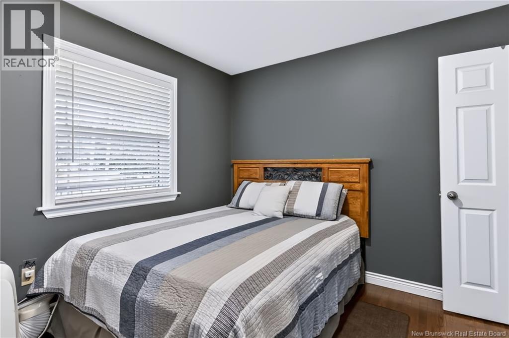 65 Meadow Avenue - Image 24