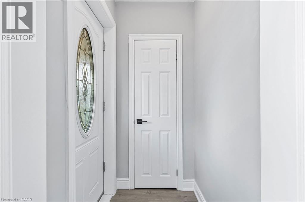 146 CRAIGROYSTON Road - Image 3
