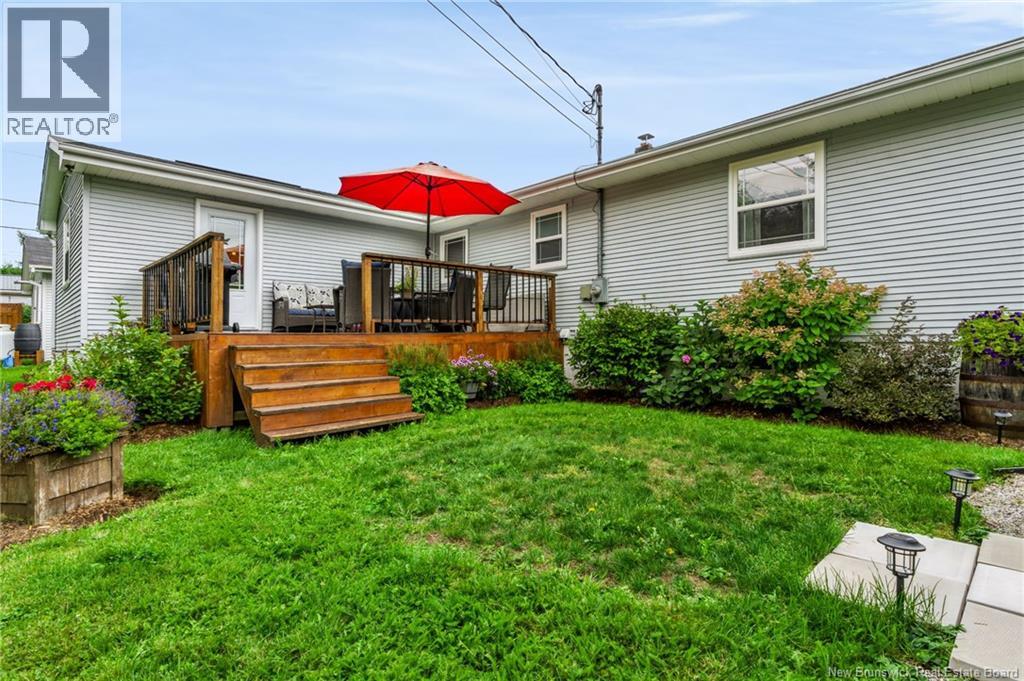 65 Meadow Avenue - Image 40