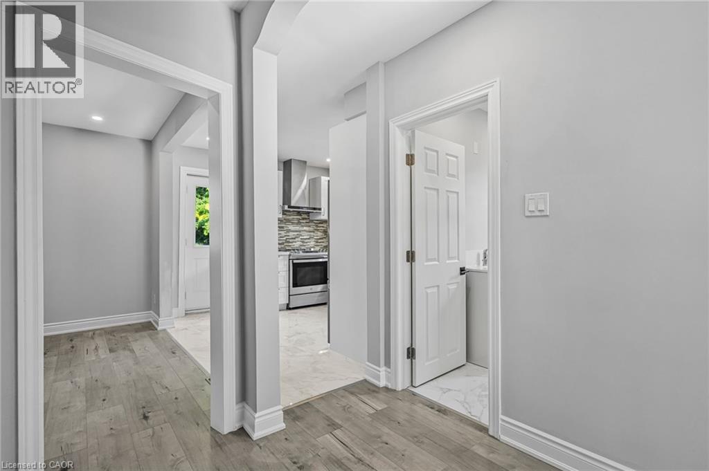 146 CRAIGROYSTON Road - Image 22