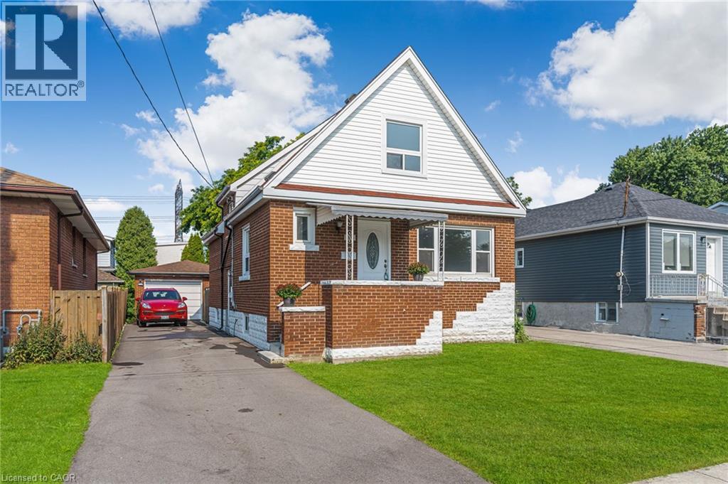 146 CRAIGROYSTON Road - 1
