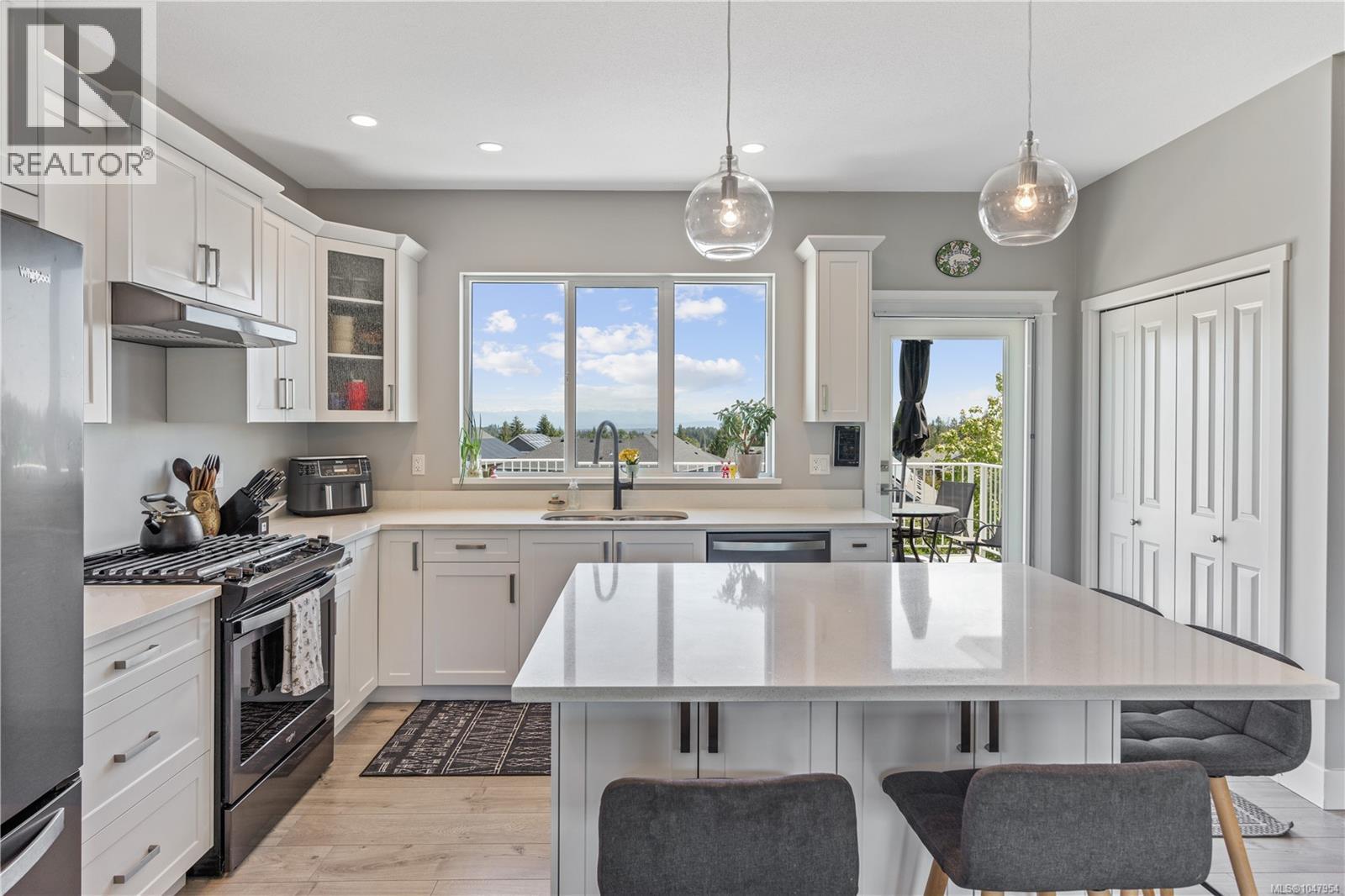 2494 Kentmere Ave - Image 5