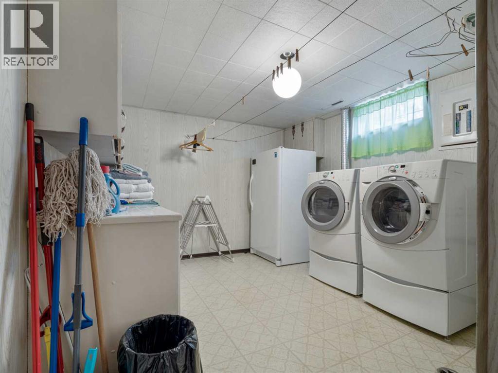 3833 Pebble Place S - 39