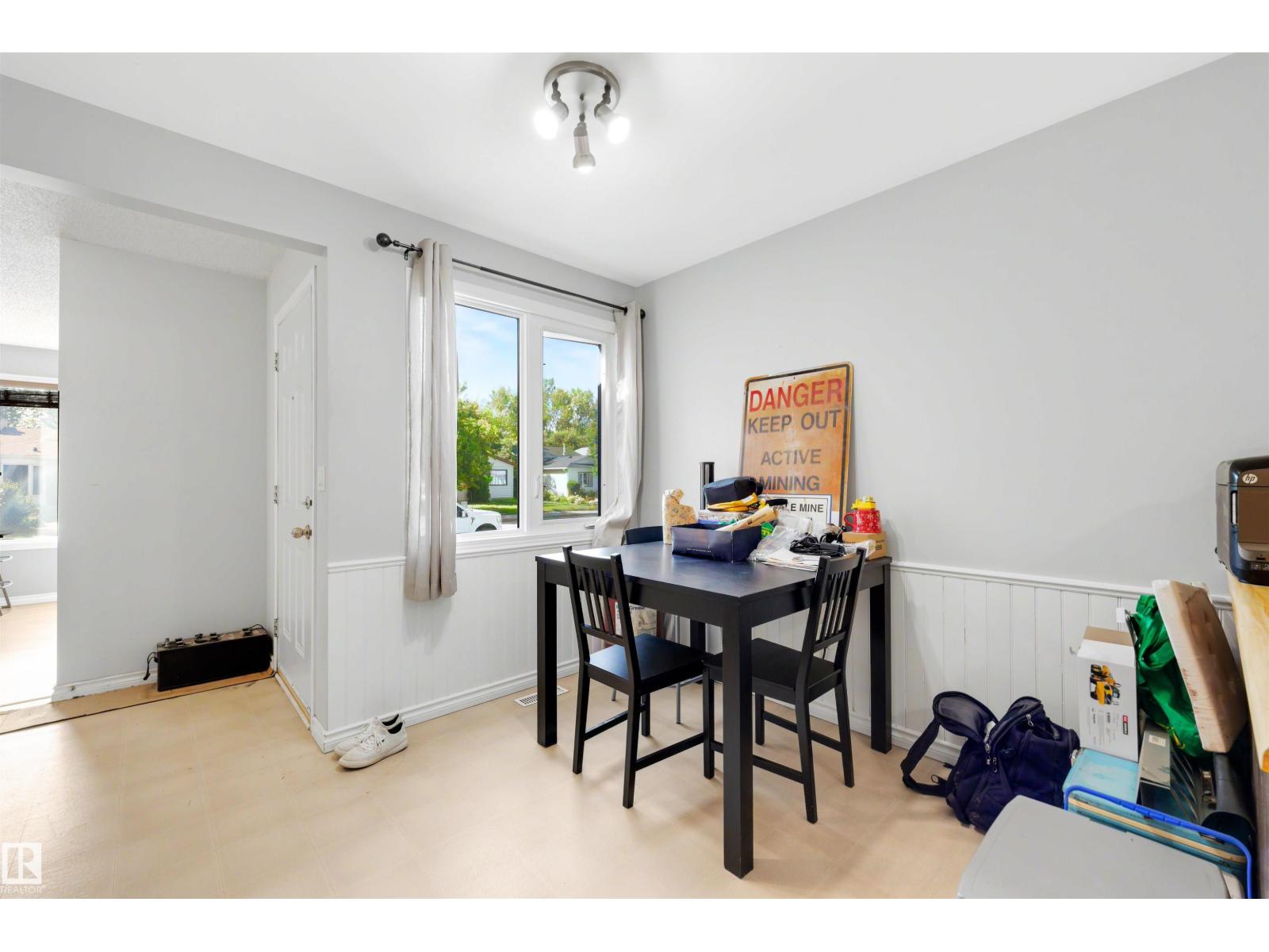3908 41 AV NW - 10