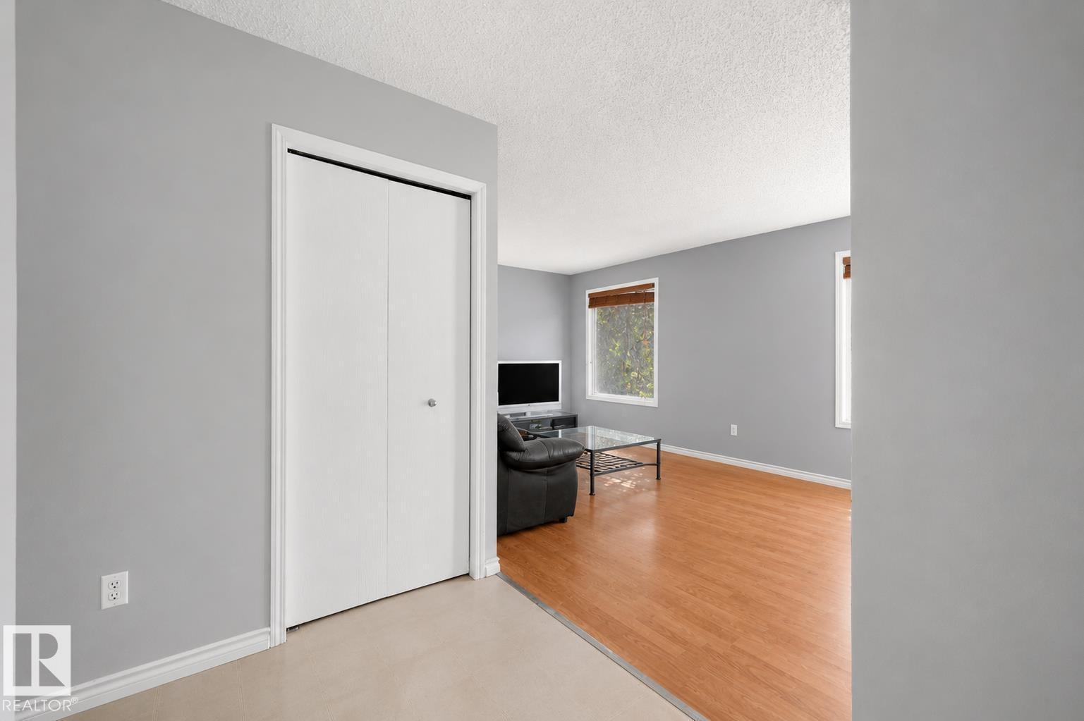 3908 41 AV NW, Kiniski Gardens, Edmonton photo 3