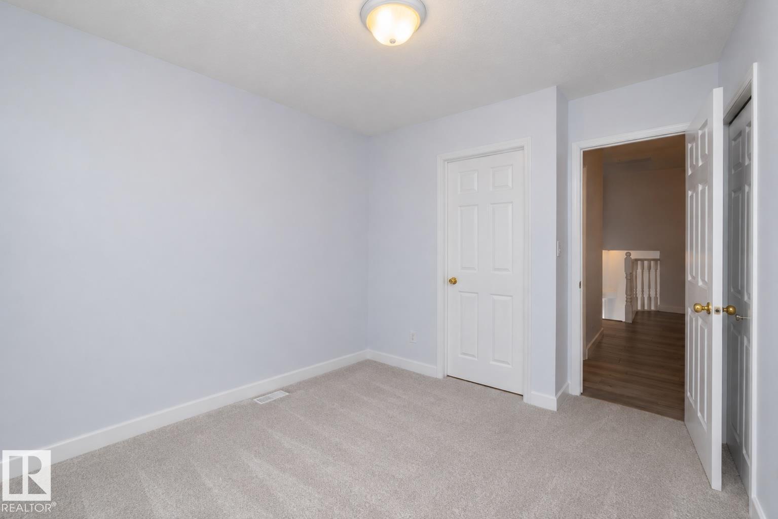#37 3811 85 ST NW - 37