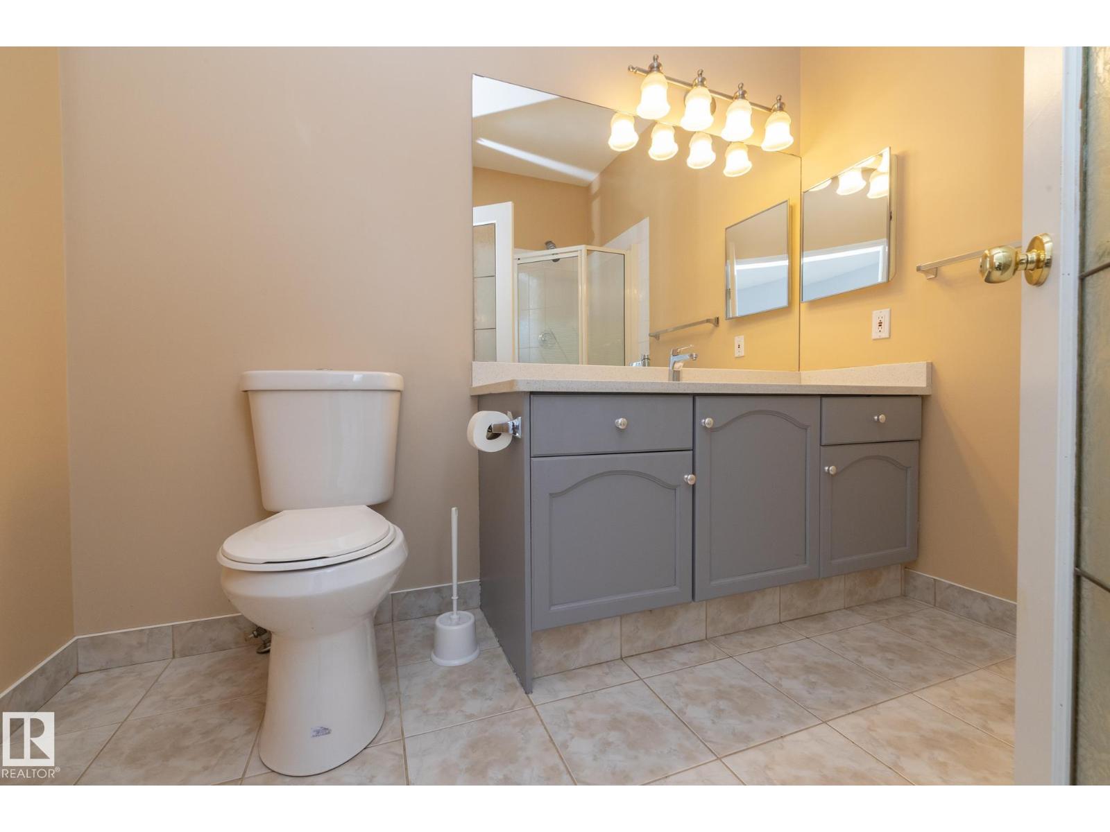 #37 3811 85 ST NW - 47