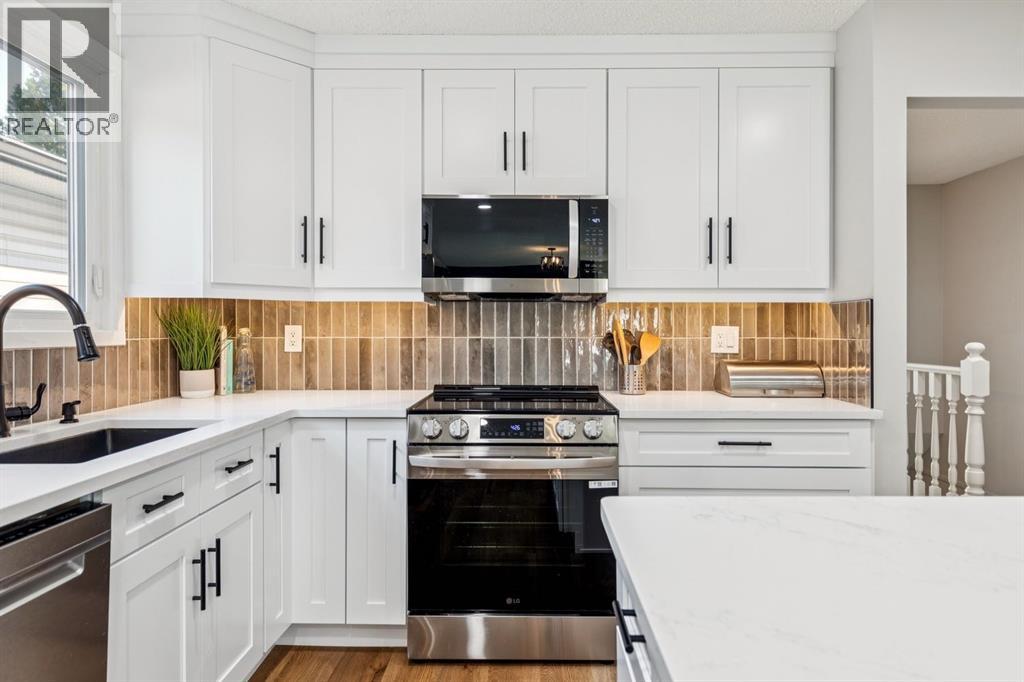 92 Woodford Drive SW - Image 18