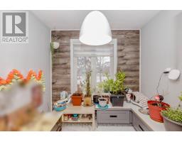 Dining room - 32 Elderwood Place, Brampton, ON L6V3N3 Photo 7