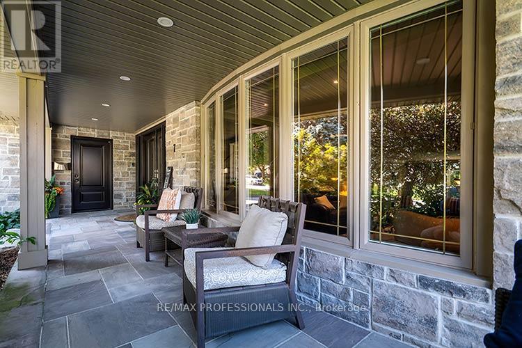 7 TREELINE COURT - 4