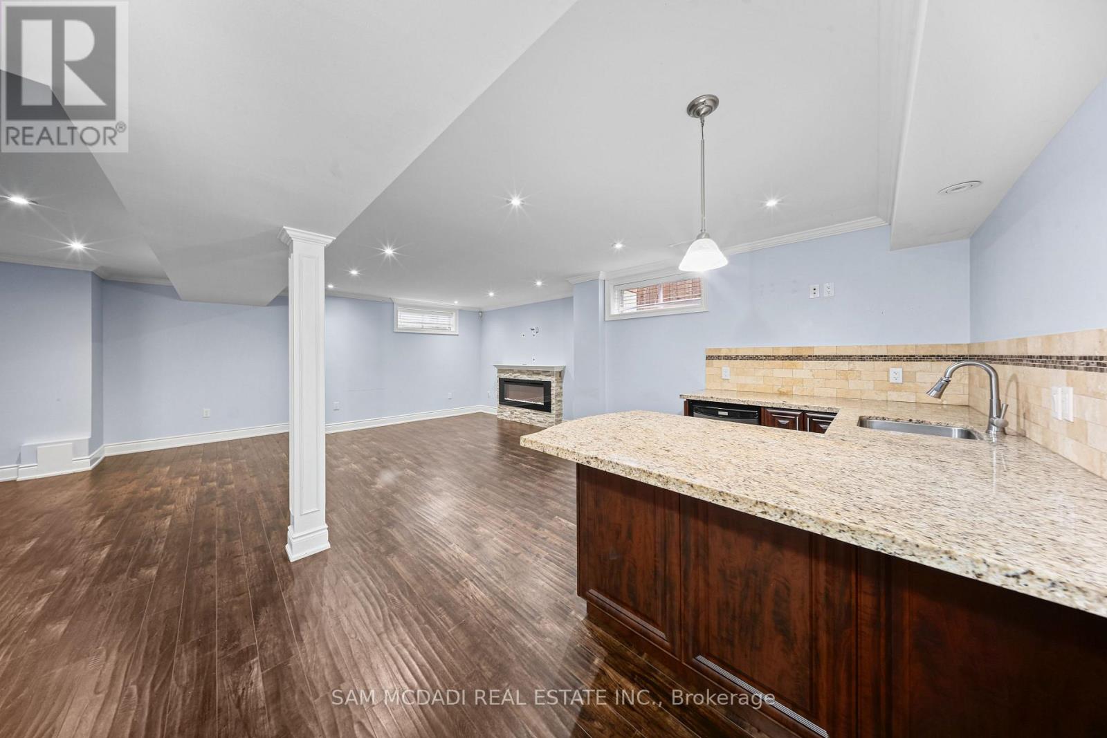 1238 STRATHY AVENUE - 35