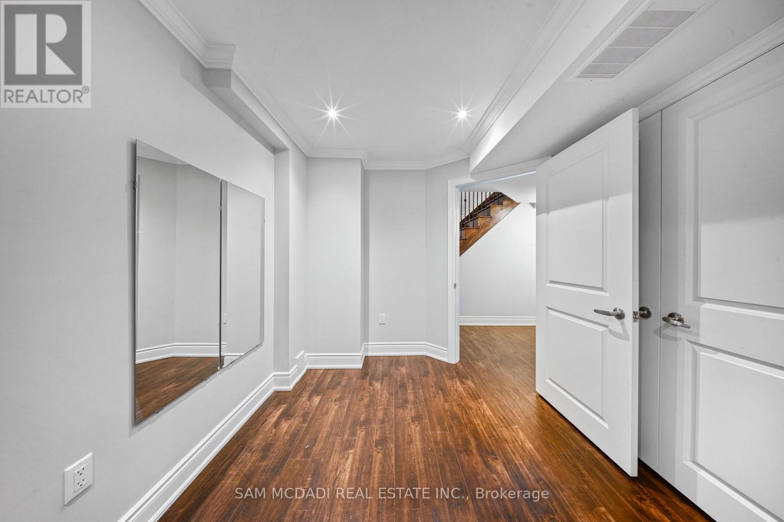 1238 STRATHY AVENUE - 42