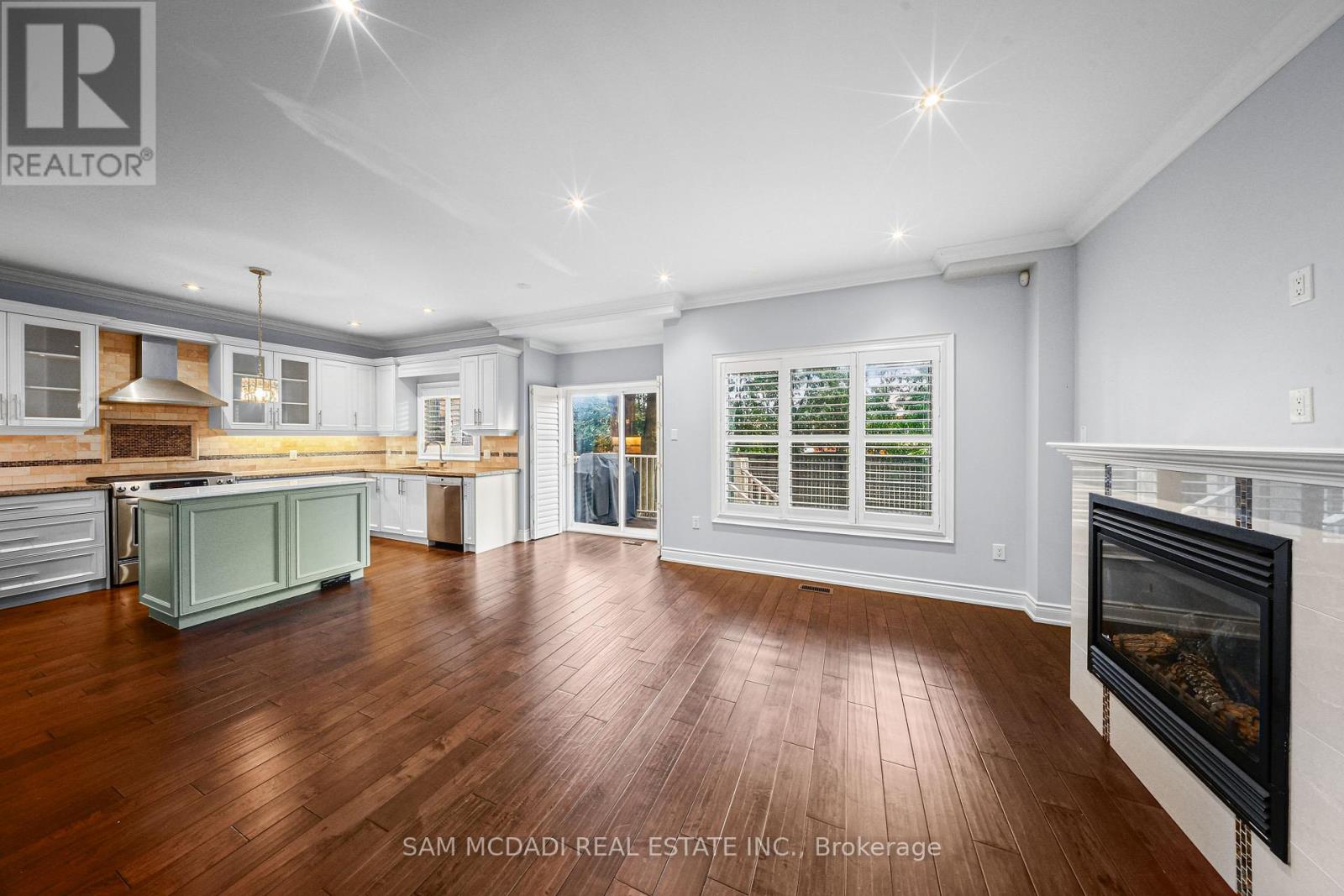 1238 STRATHY AVENUE - 7