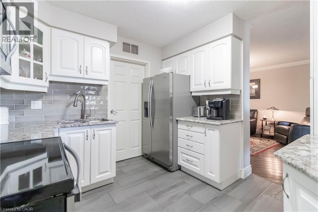 #401 250 GLENRIDGE Drive - 2