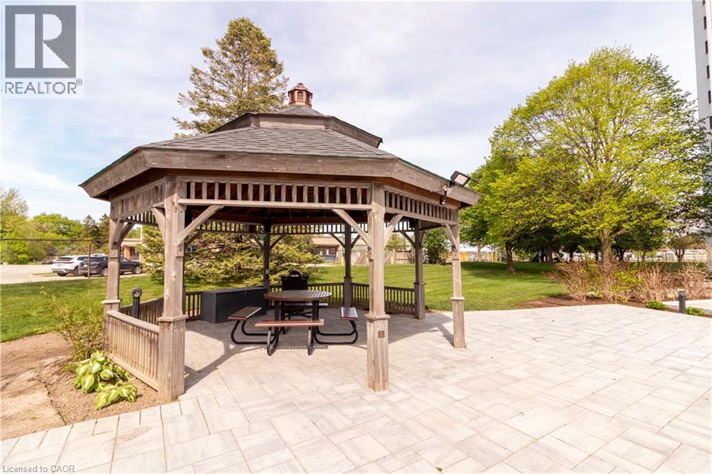 #401 250 GLENRIDGE Drive - 43