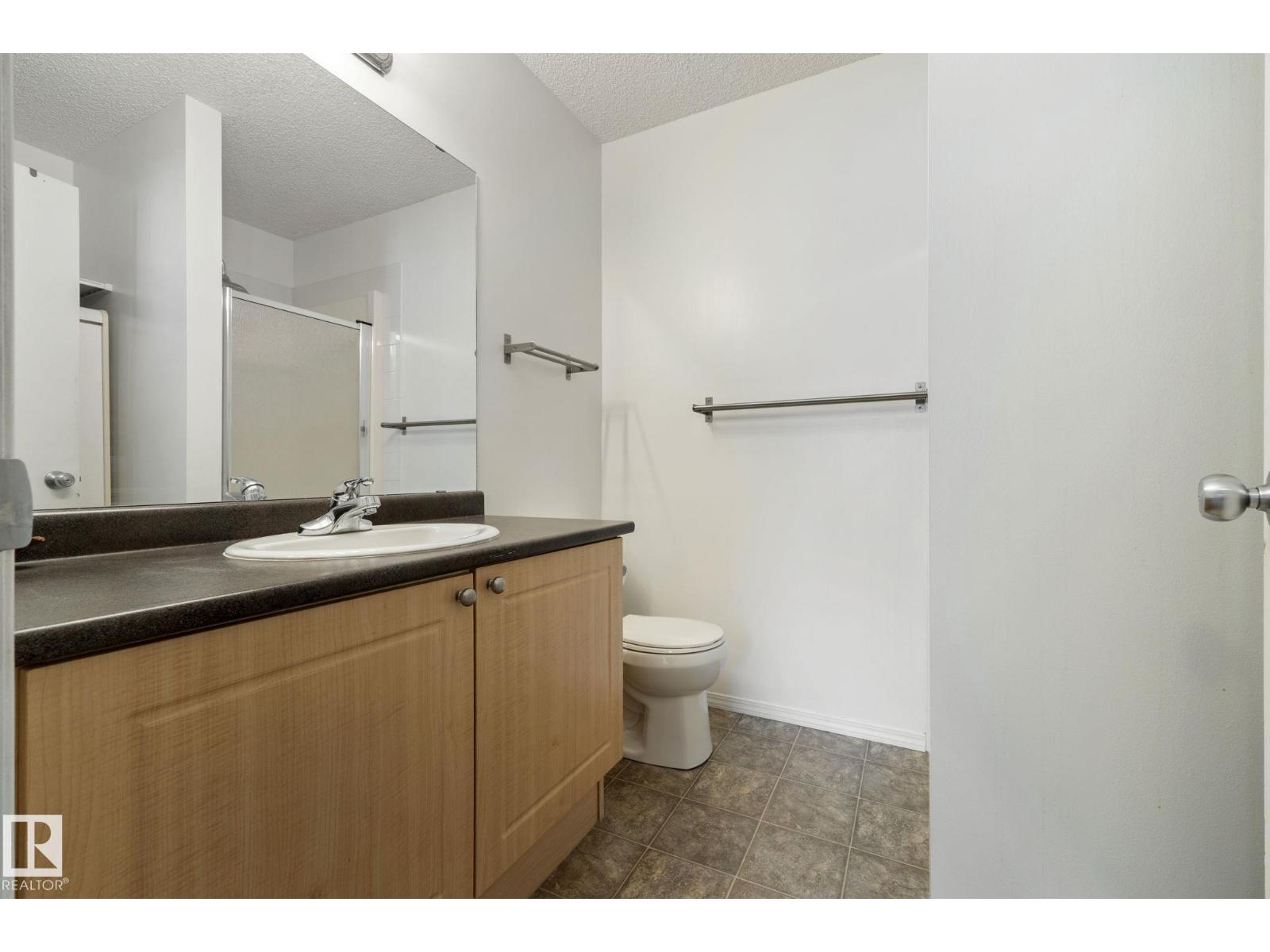 #112 70 WOODSMERE CL - 23