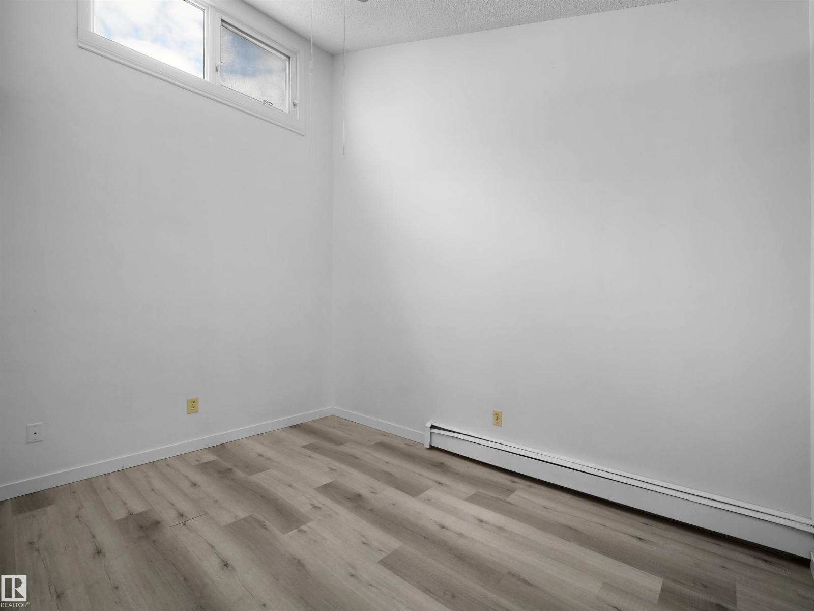 #122 16340 109 ST NW - 19