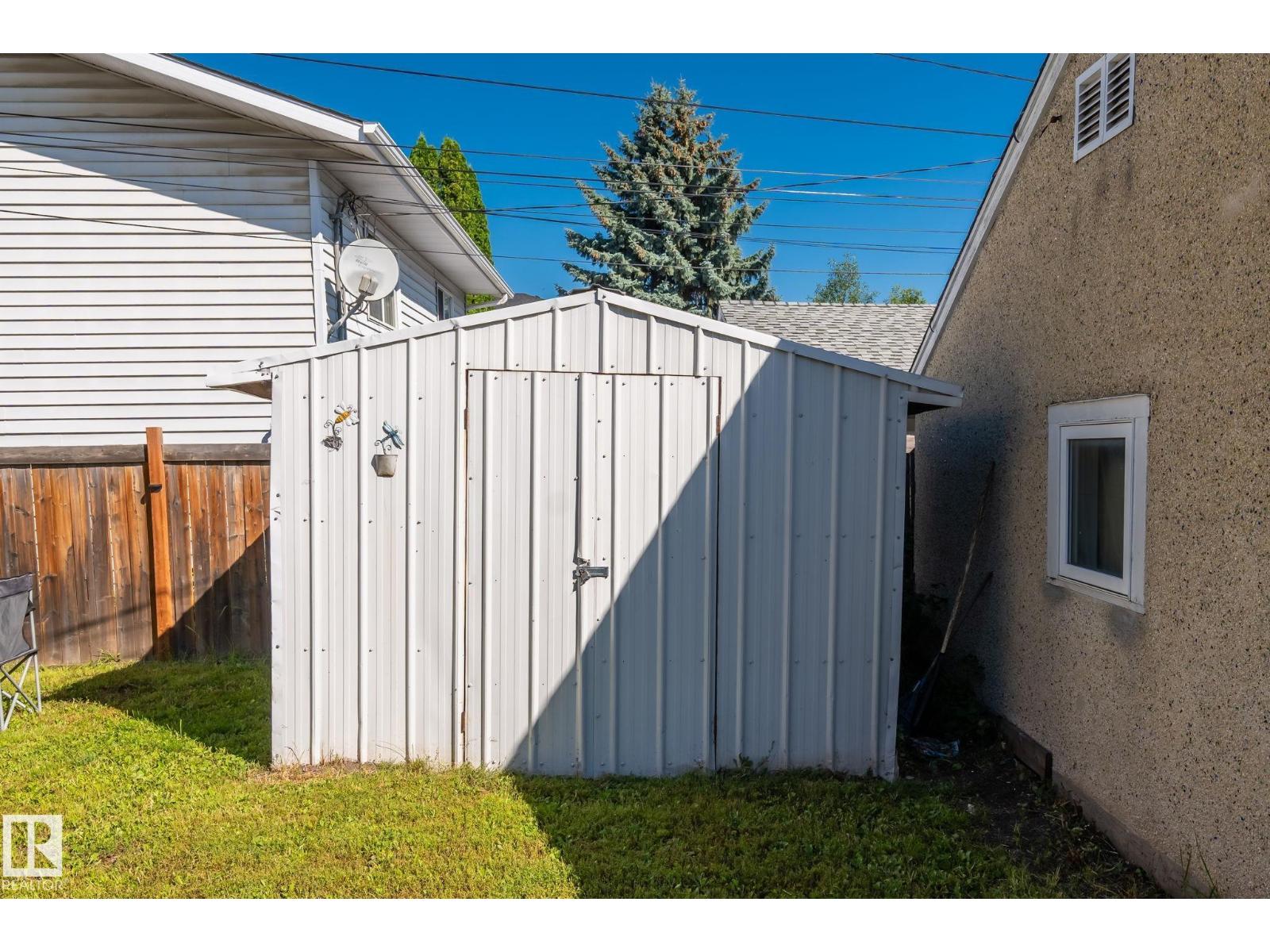 11811 70 ST NW - 39