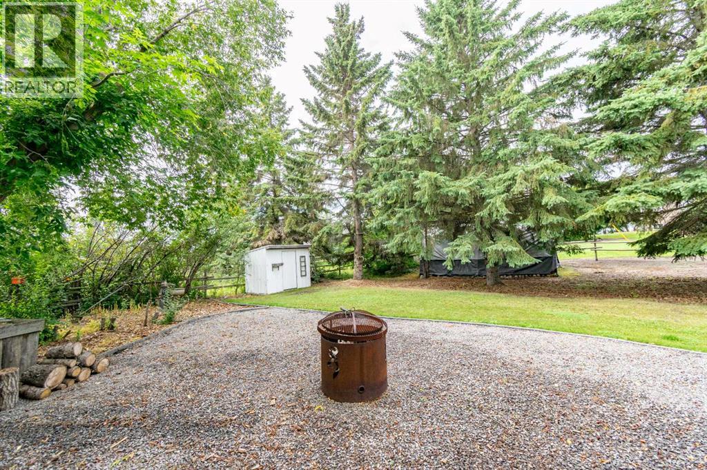 Listing photo – 14 Lake Road, Erskine