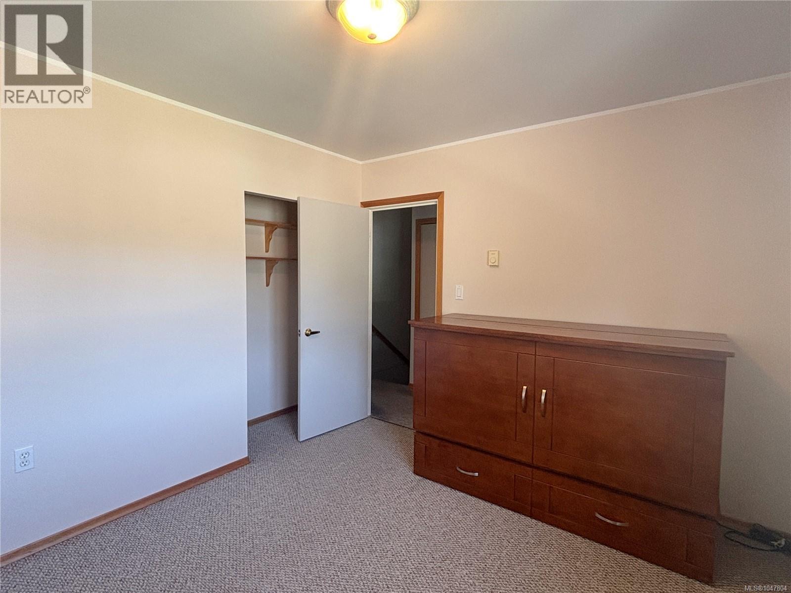 504 Maquinna Cres, Gold River