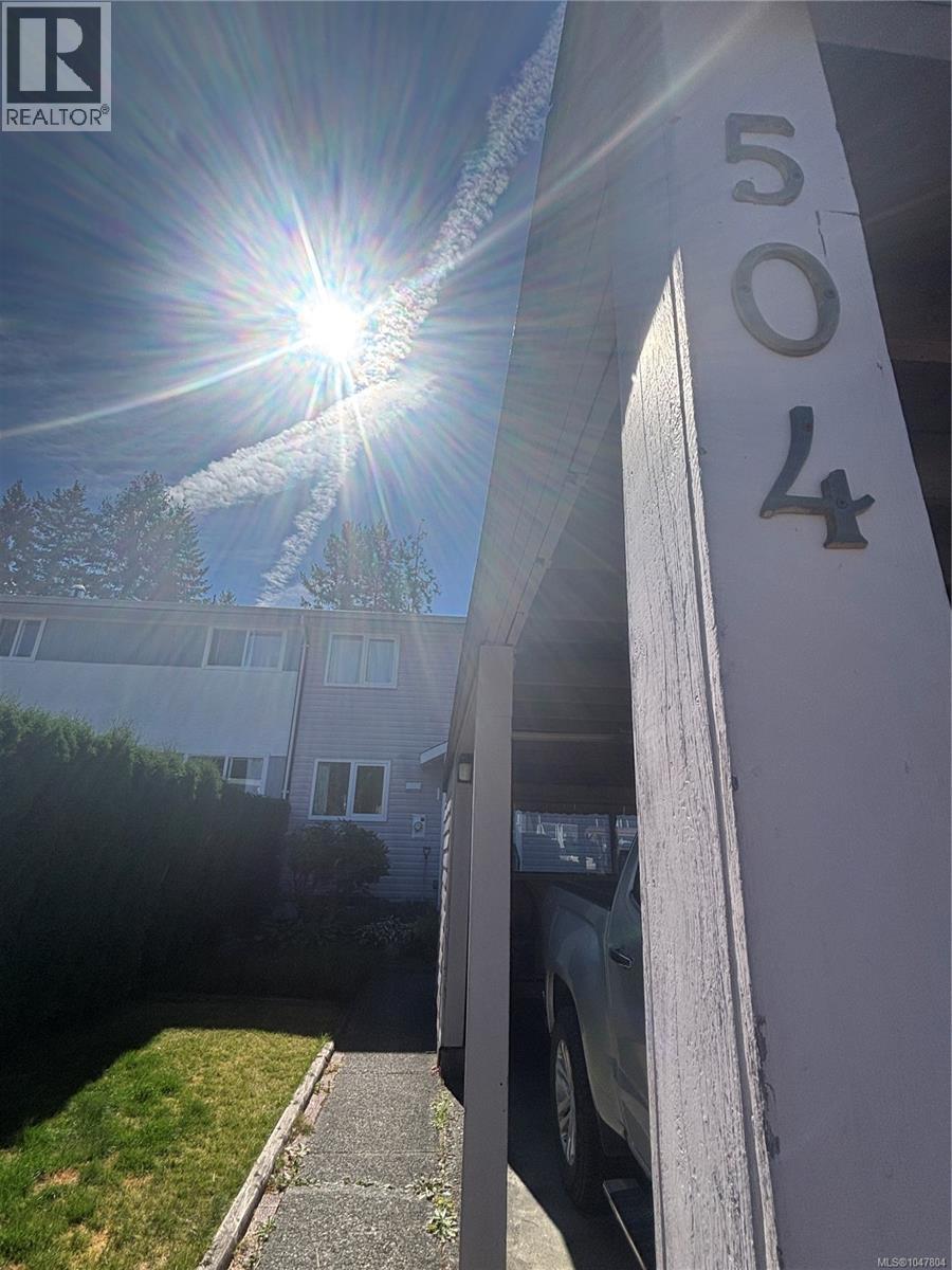 504 Maquinna Cres, Gold River
