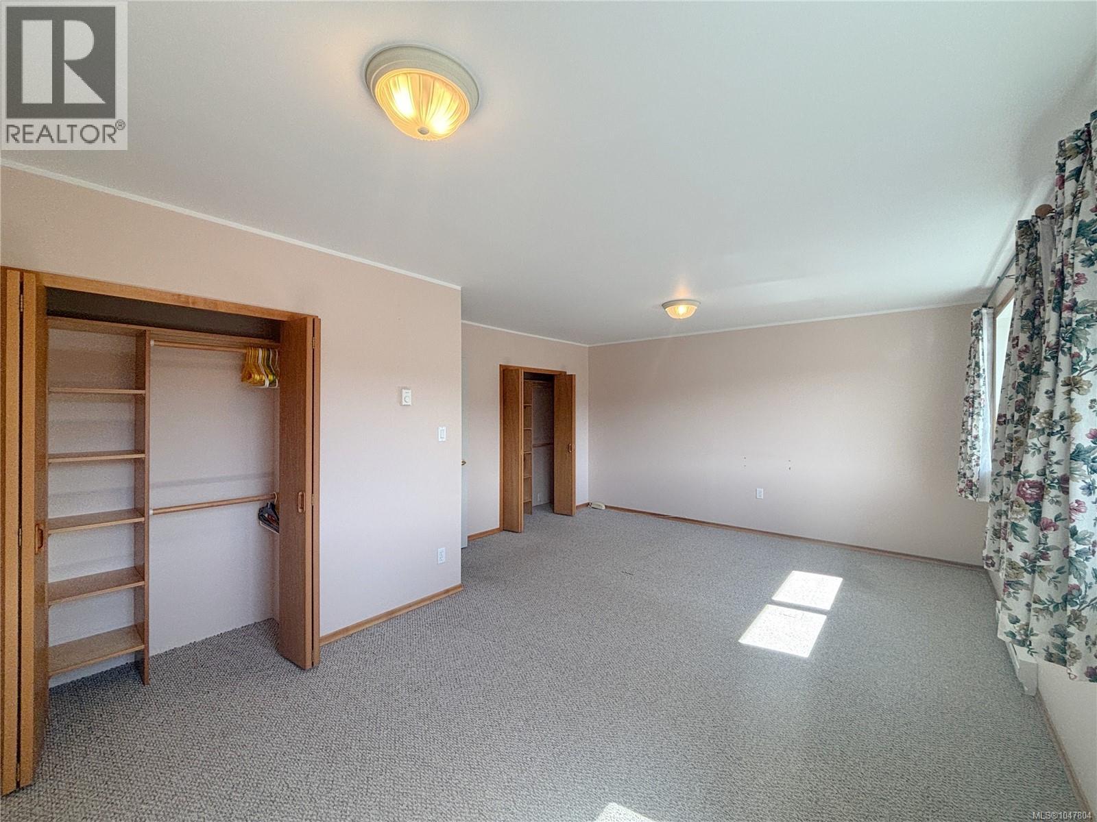 504 Maquinna Cres, Gold River