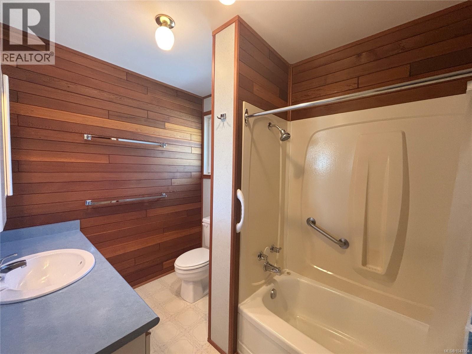 504 Maquinna Cres, Gold River