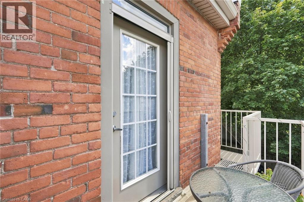 #202 54 ALANSON Street - 23