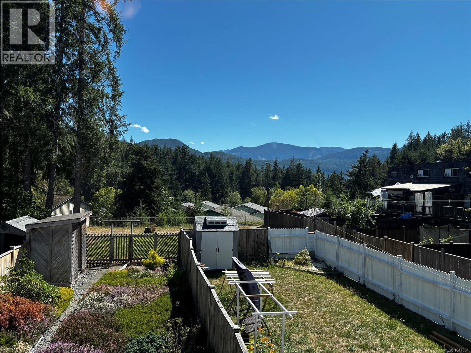 504 Maquinna Cres, Gold River