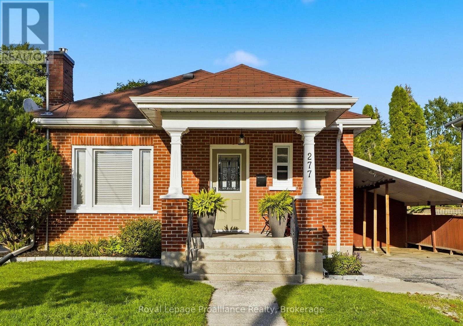 277 DUFFERIN AVENUE - 1