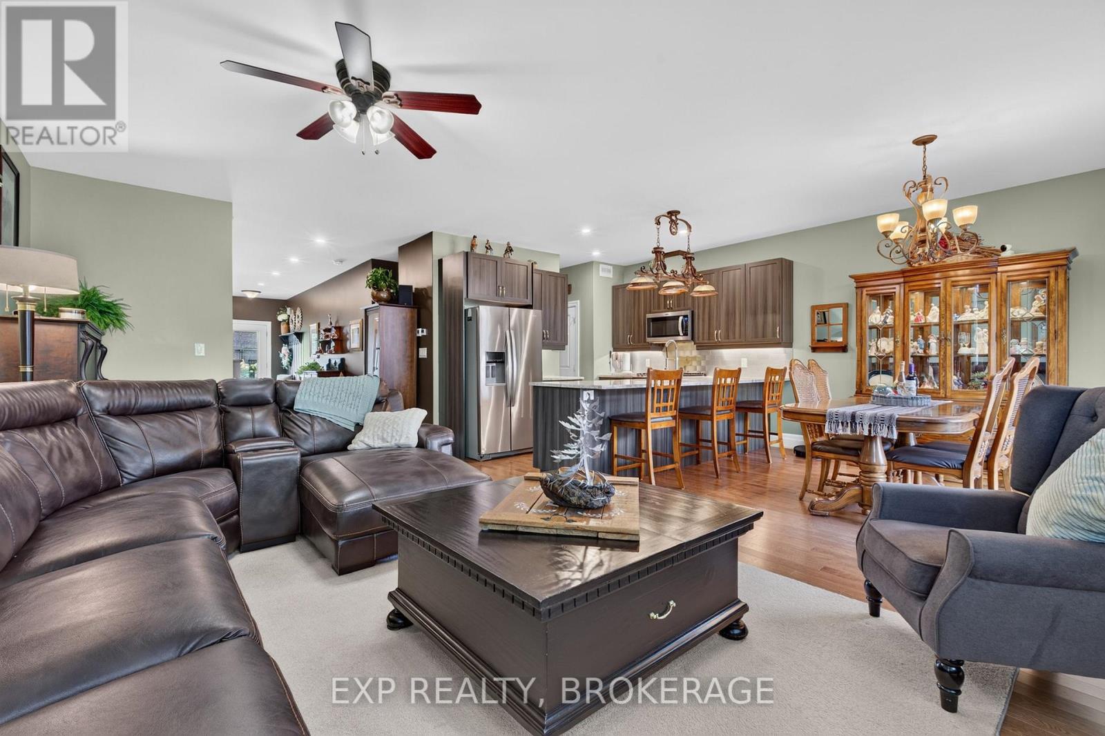 32 CURTIS STREET - Image 10