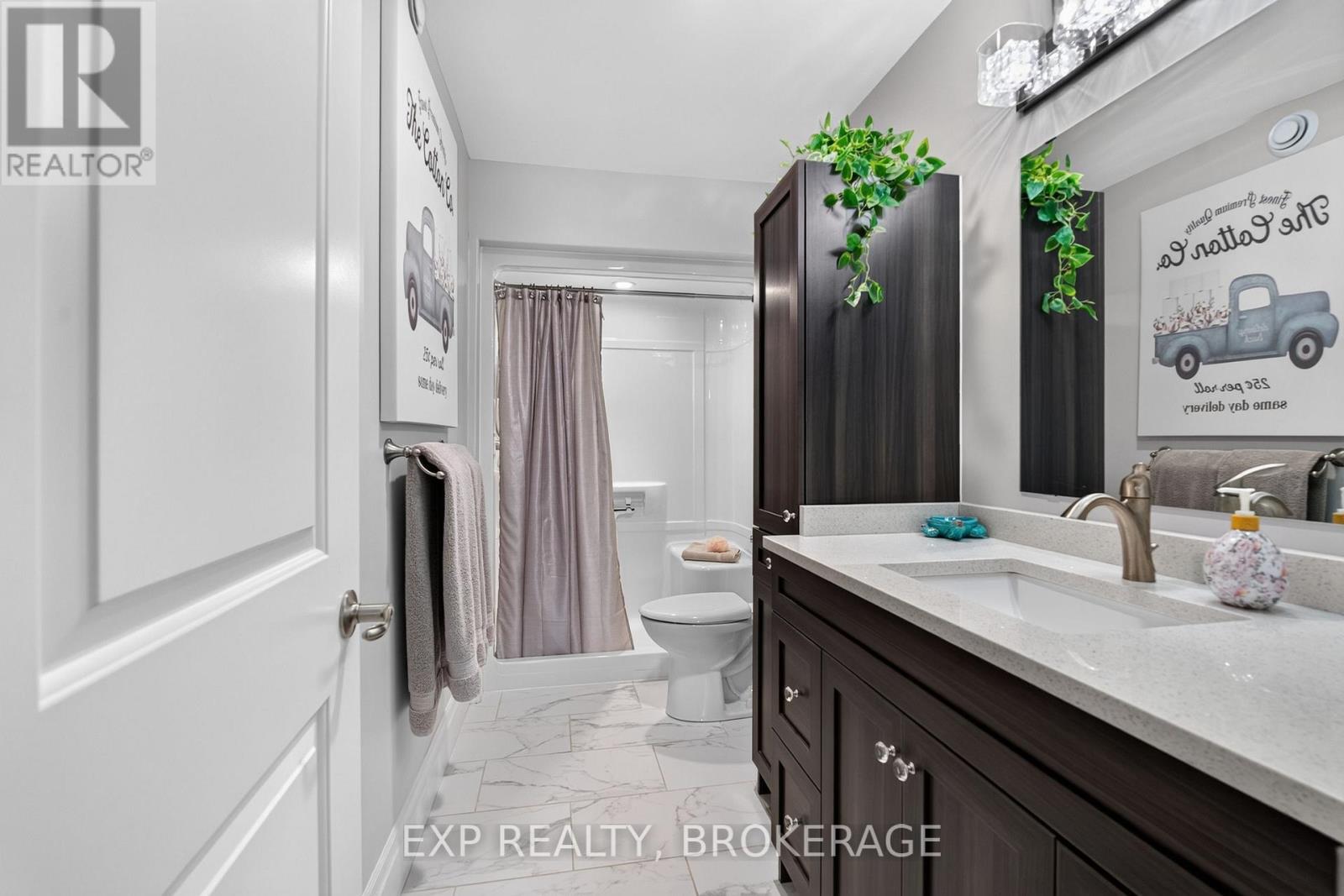 32 CURTIS STREET - Image 24