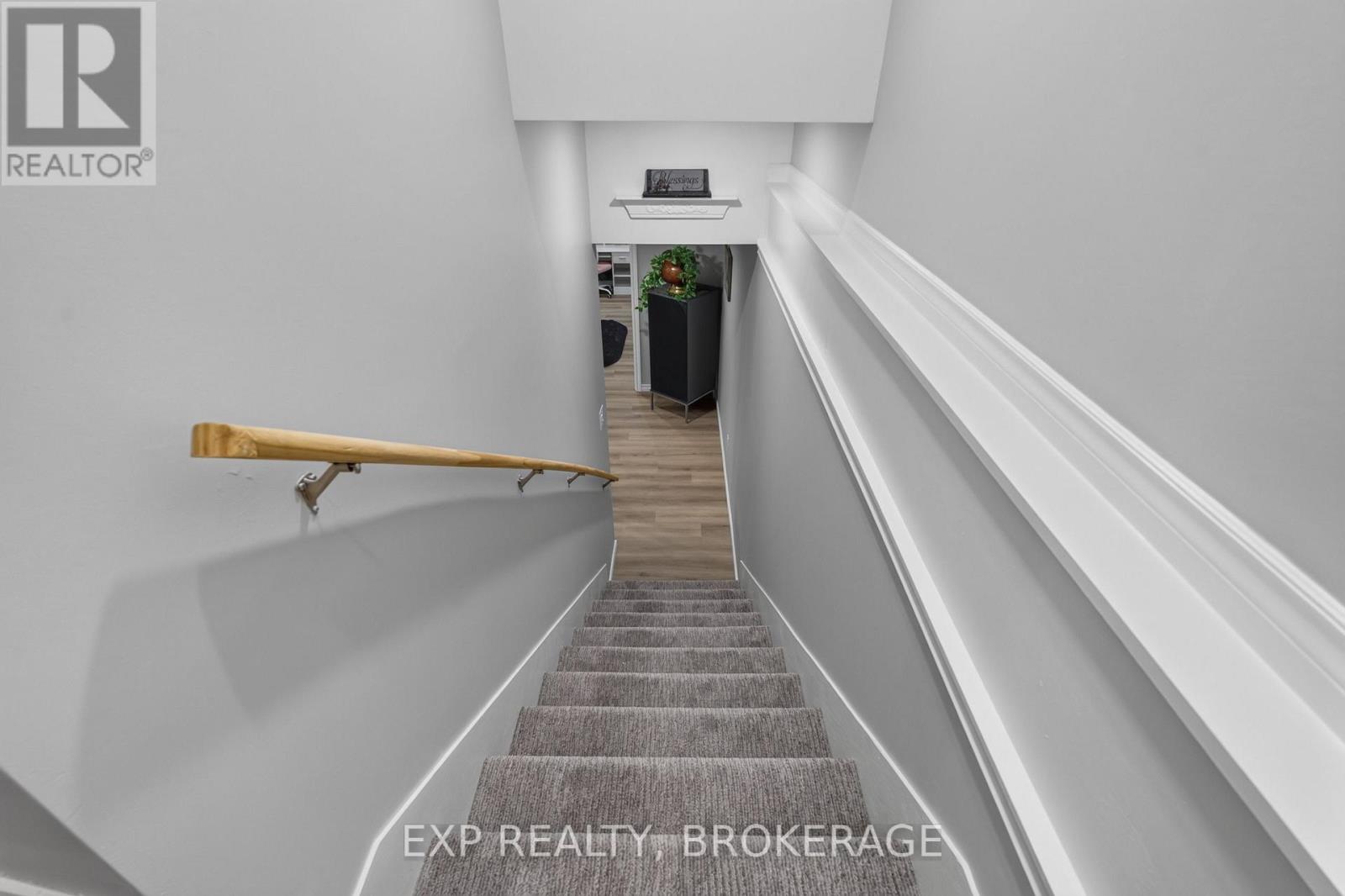 32 CURTIS STREET - Image 31
