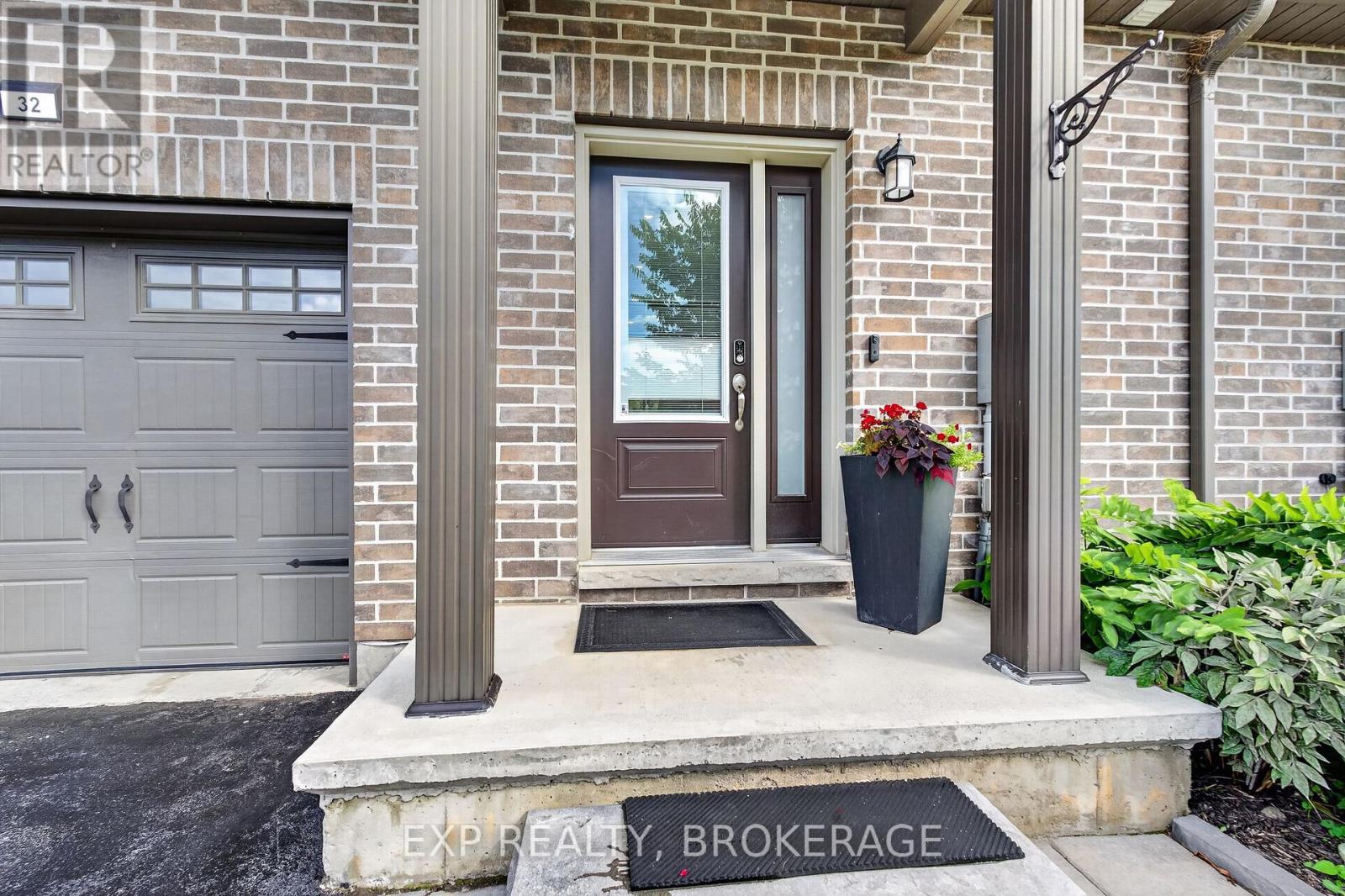 32 CURTIS STREET - Image 4