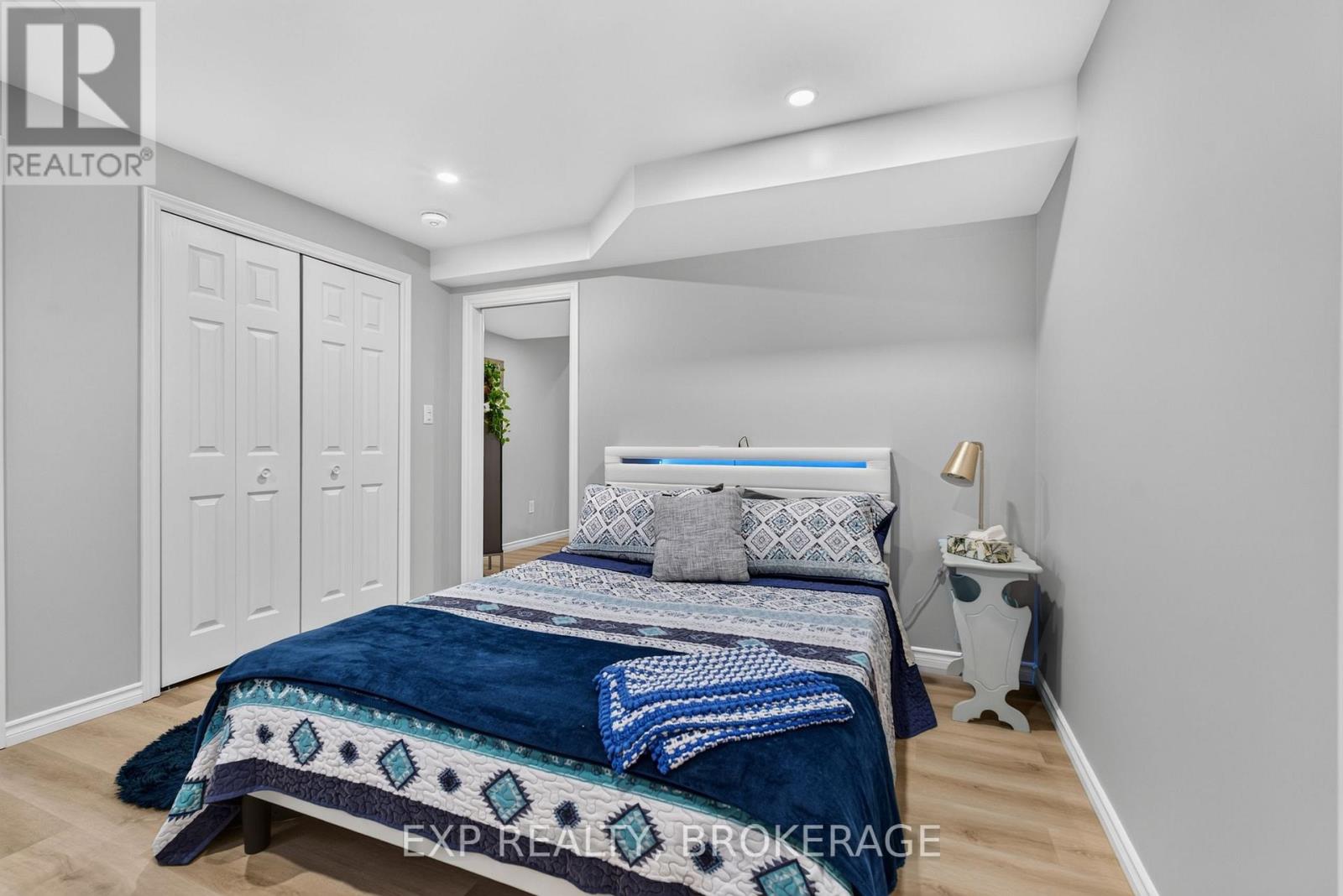 32 CURTIS STREET - Image 40
