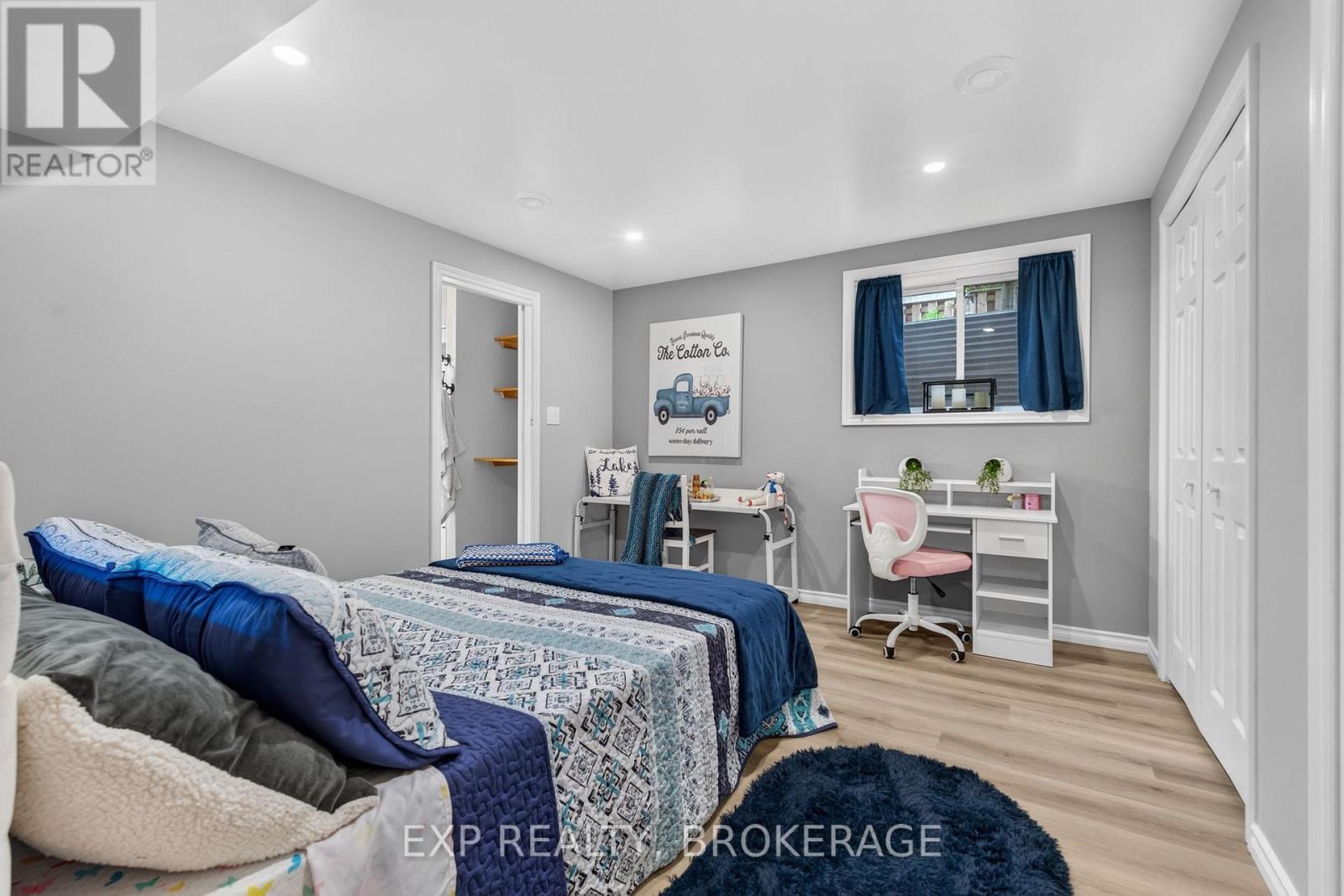 32 CURTIS STREET - Image 42