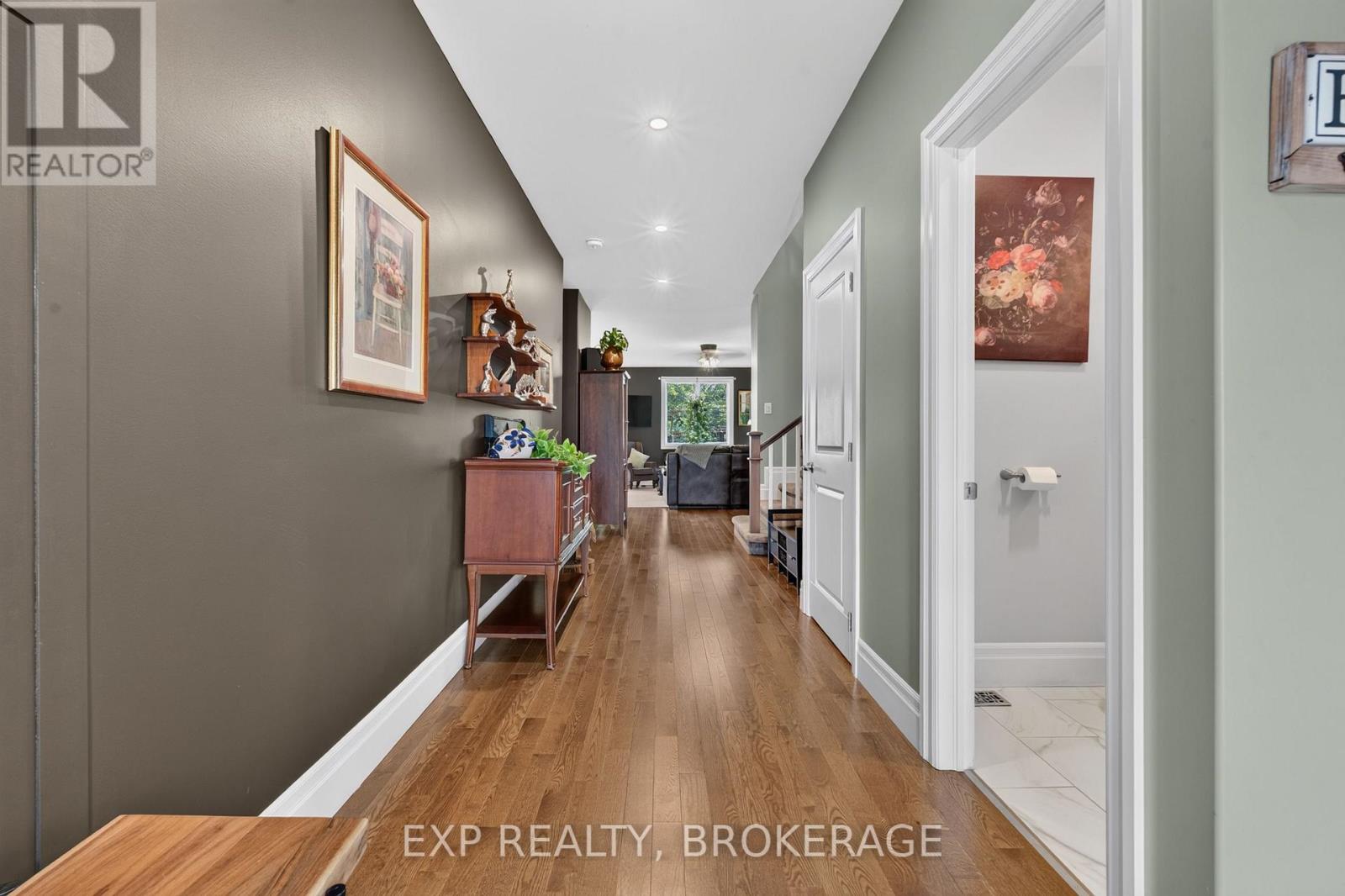 32 CURTIS STREET - Image 6