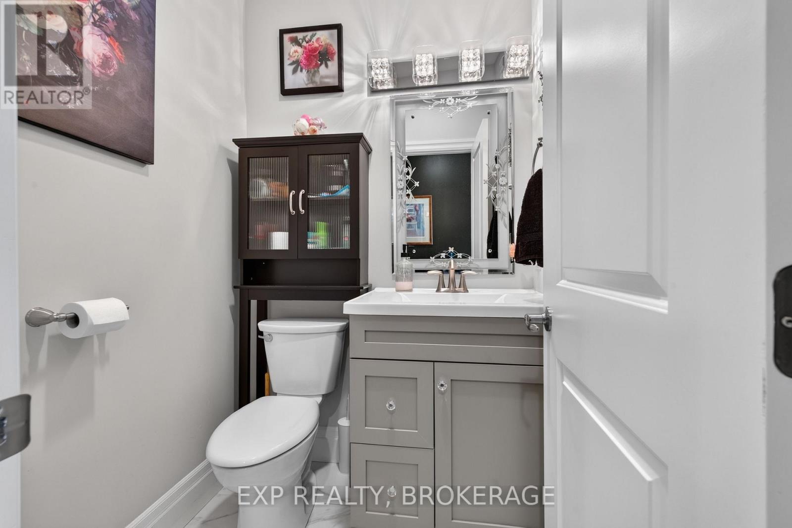 32 CURTIS STREET - Image 7