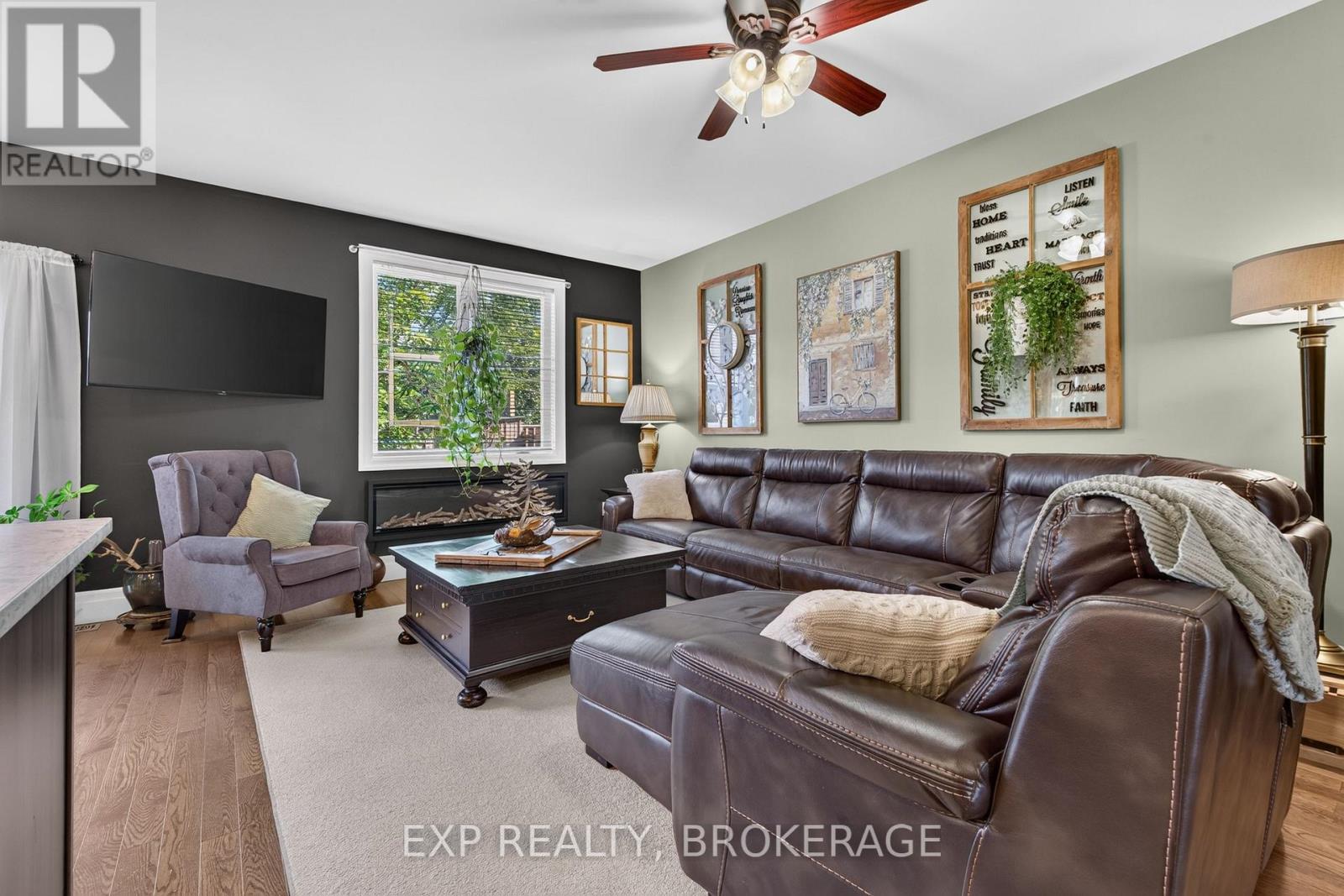 32 CURTIS STREET - Image 8