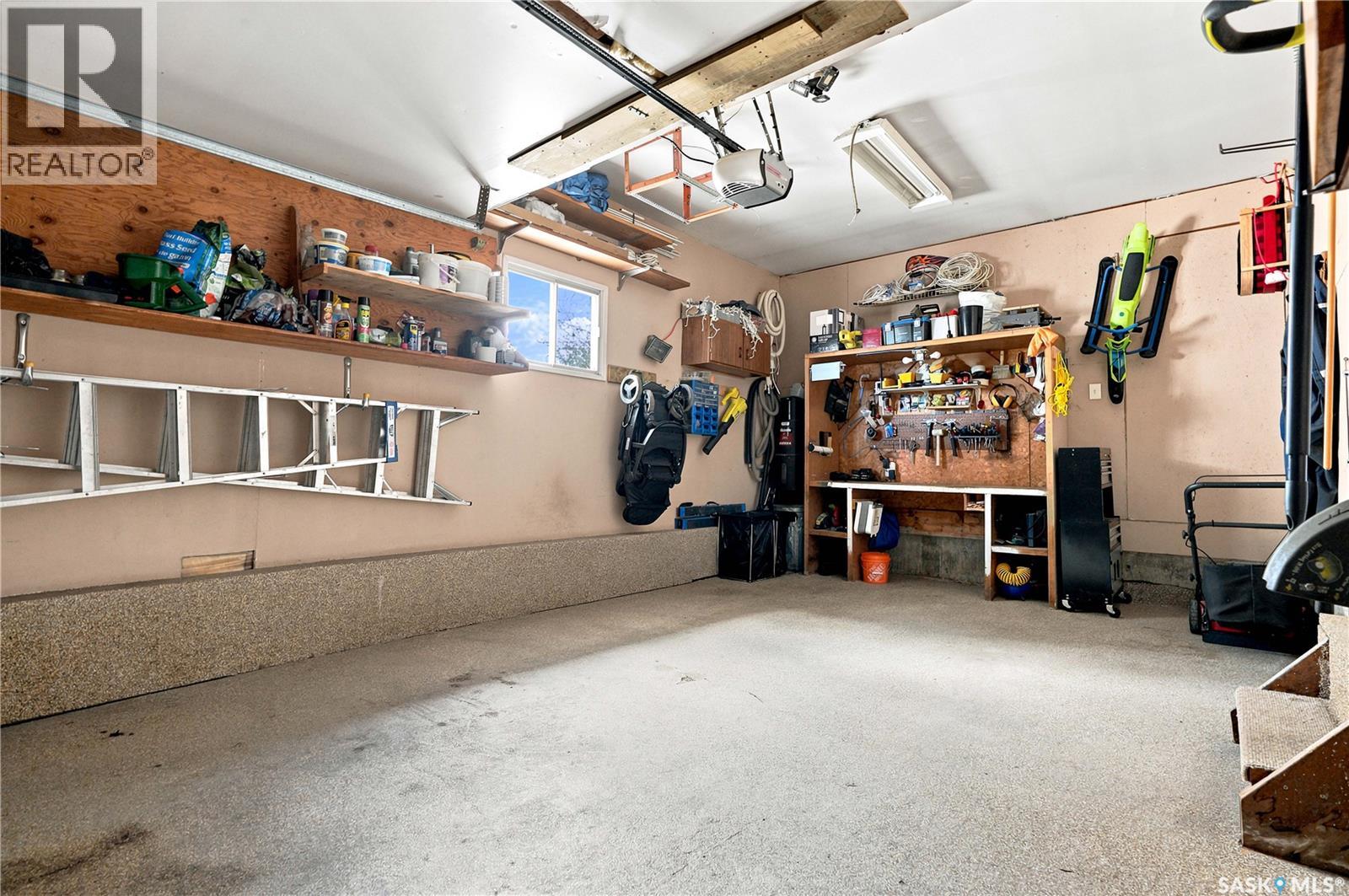 506 Fisher CRESCENT - Image 45