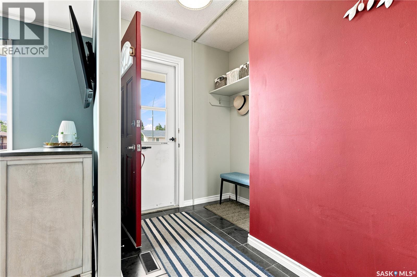 506 Fisher CRESCENT - Image 5