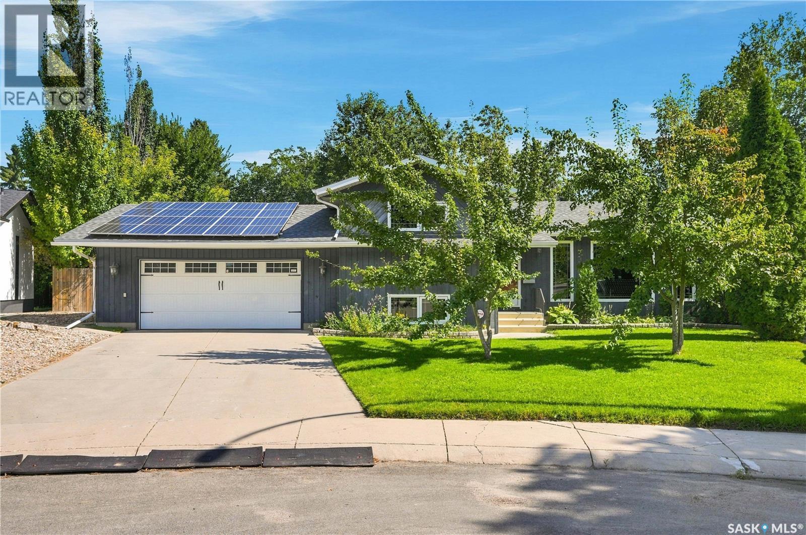210 Frobisher CRESCENT - 1