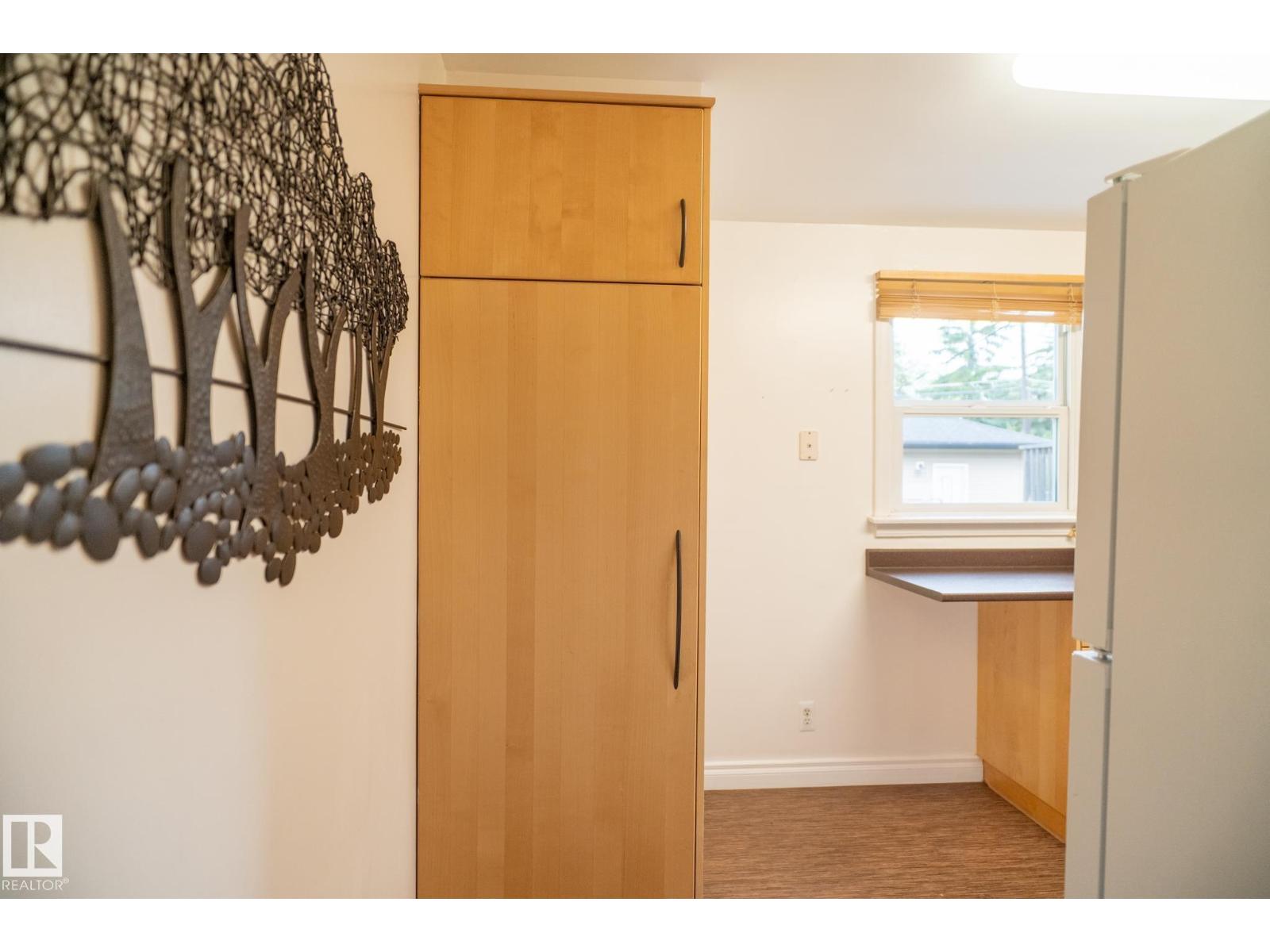 10936 70 AV NW - 15