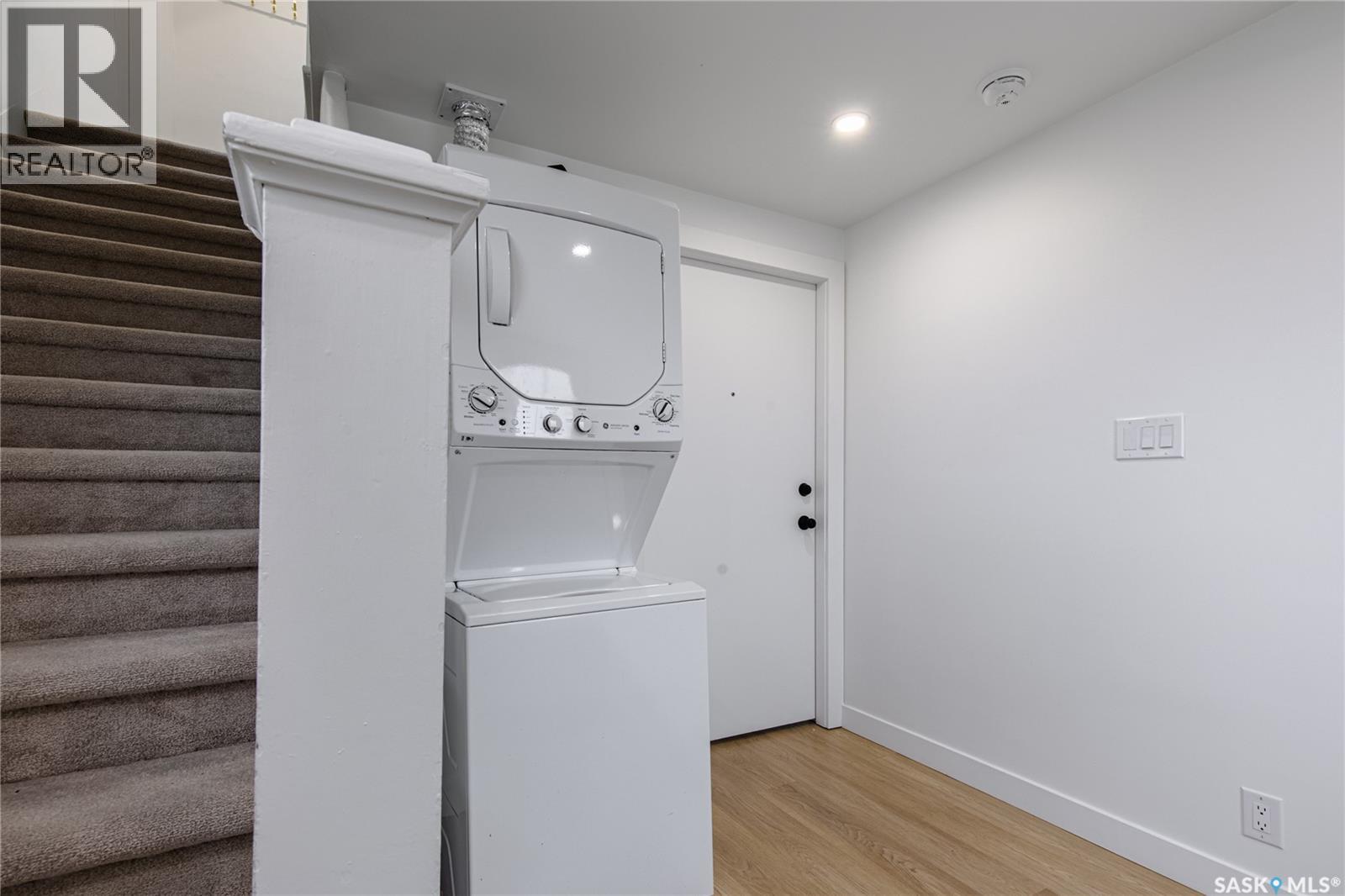 453 LILLOOET STREET W - 5