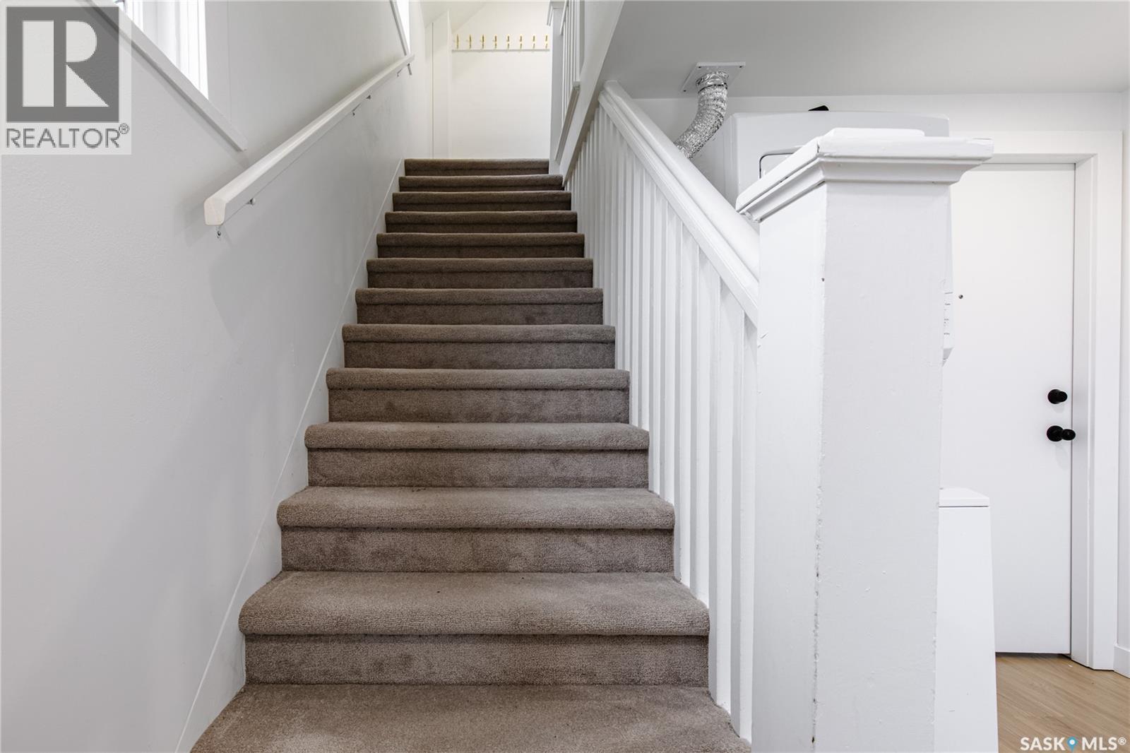 453 LILLOOET STREET W - 32