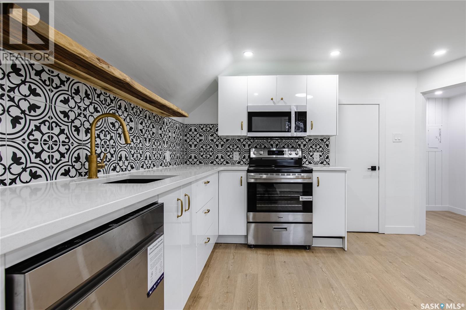 453 LILLOOET STREET W - Image 38