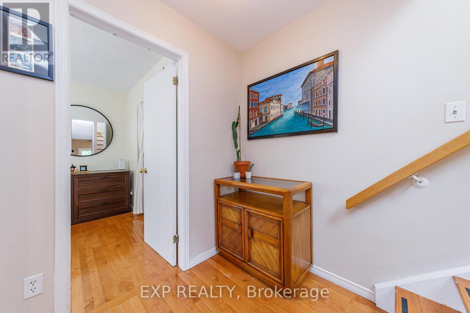 8 MACLEAN STREET - Image 17