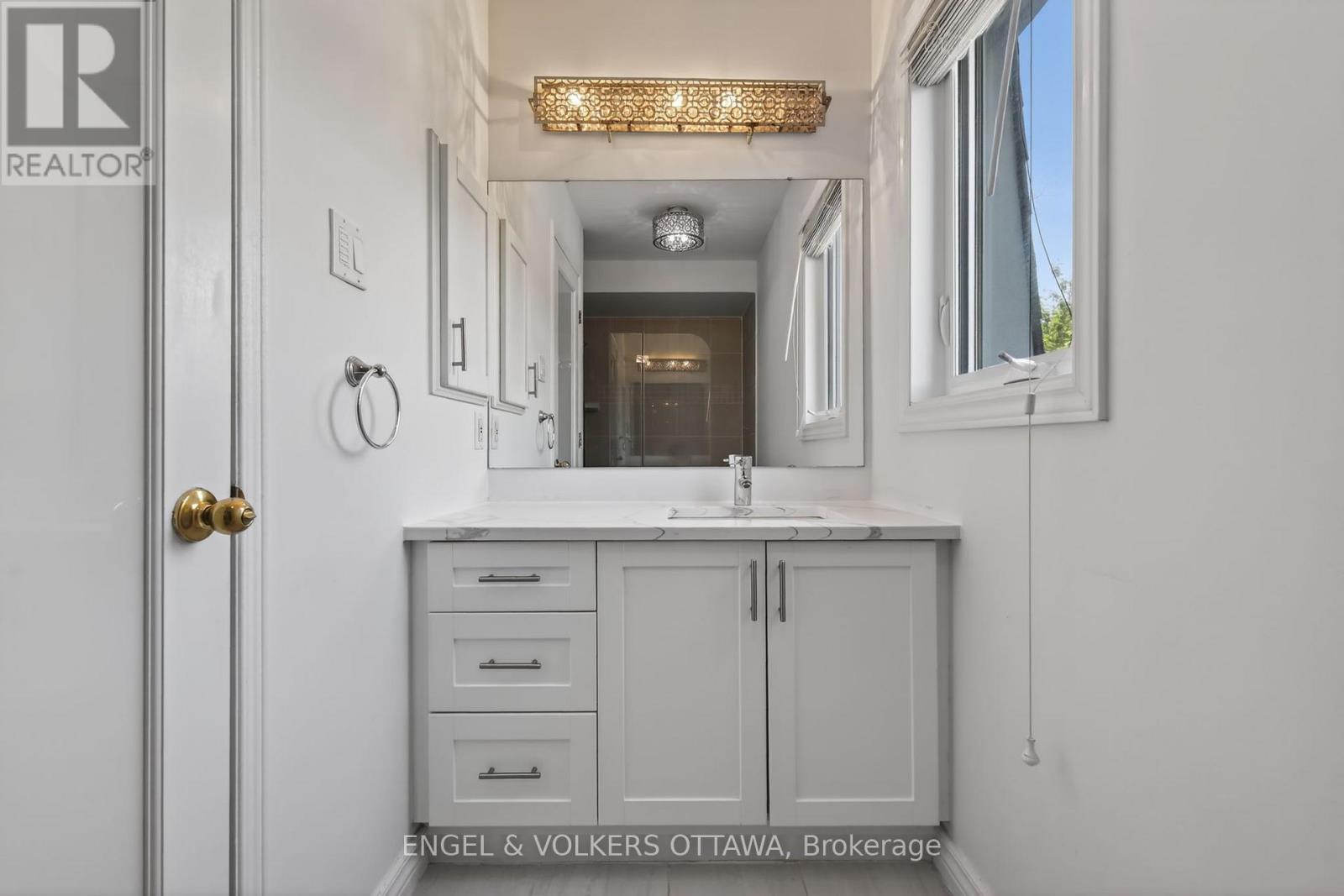 90B TEMPLETON STREET - Image 24