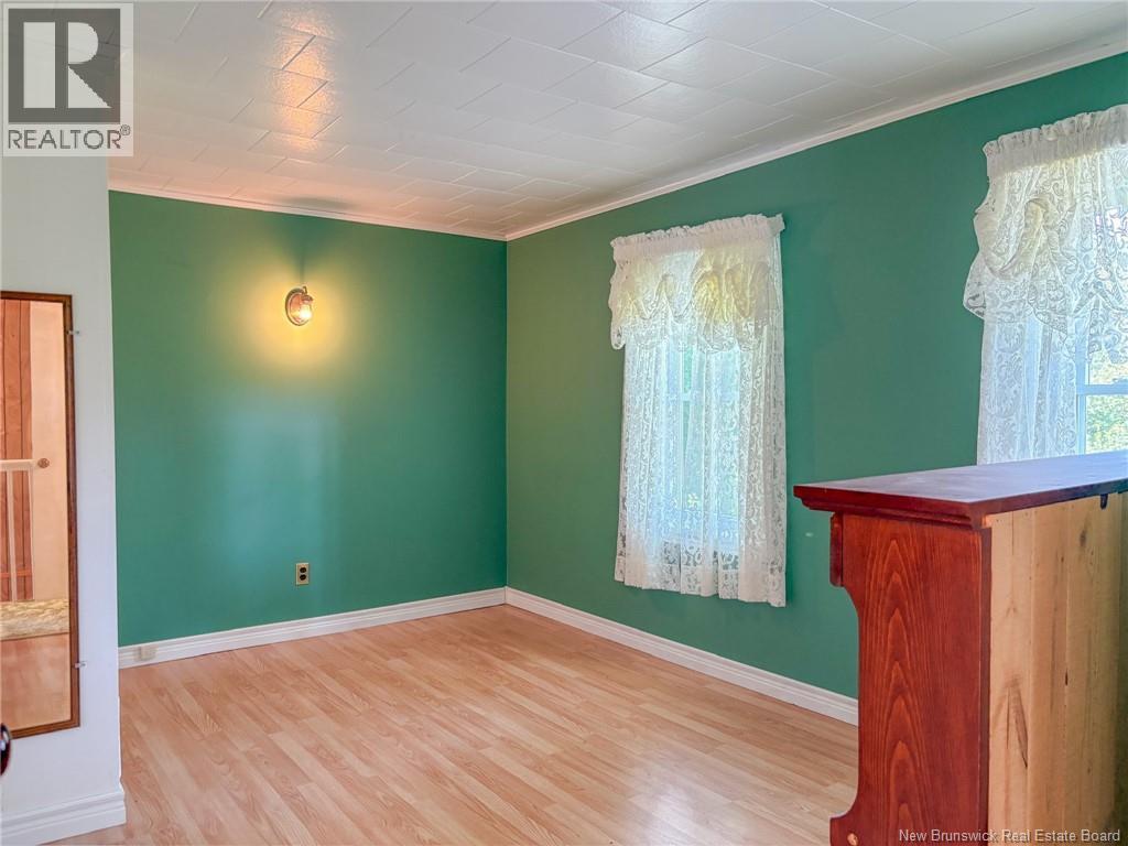1466 Route 122 - Image 33