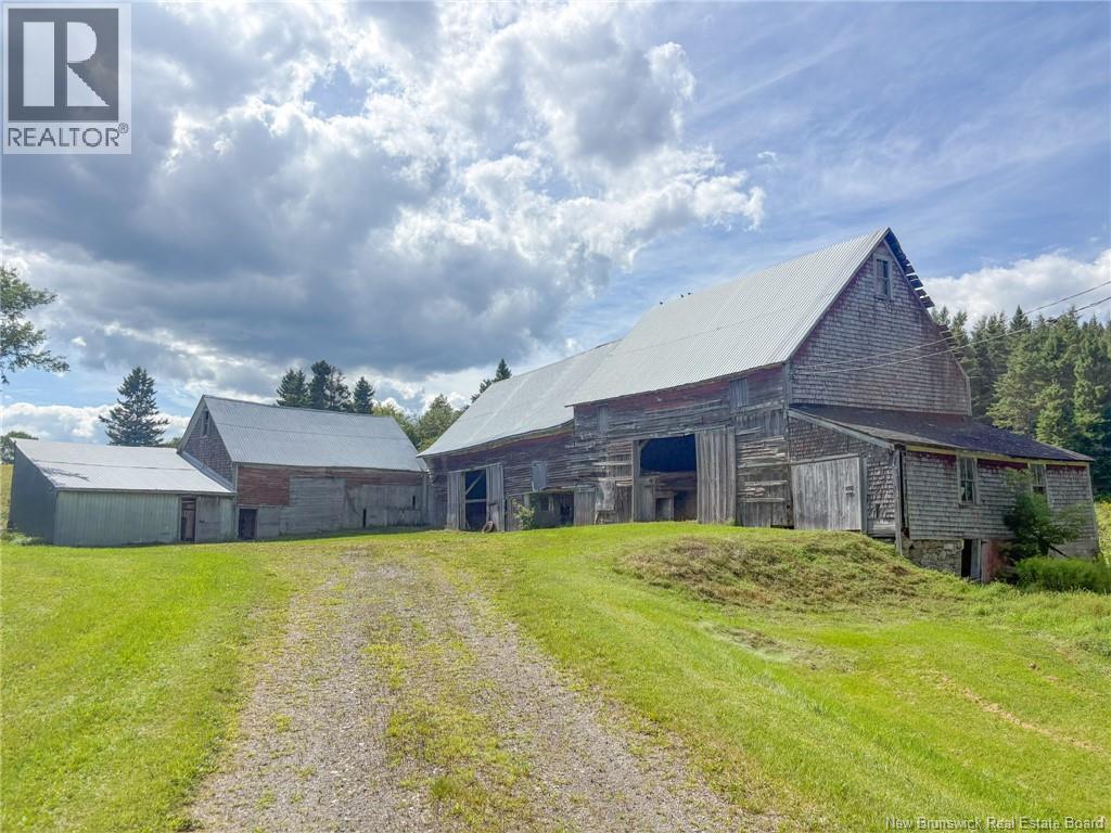 1466 Route 122 - Image 40
